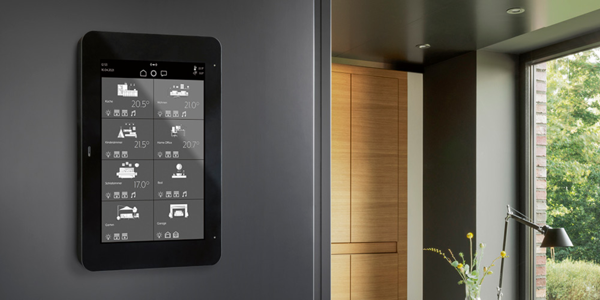 JUNG Smart Panel 8 bei BeKuLux GmbH & Co.KG in Riepsdorf